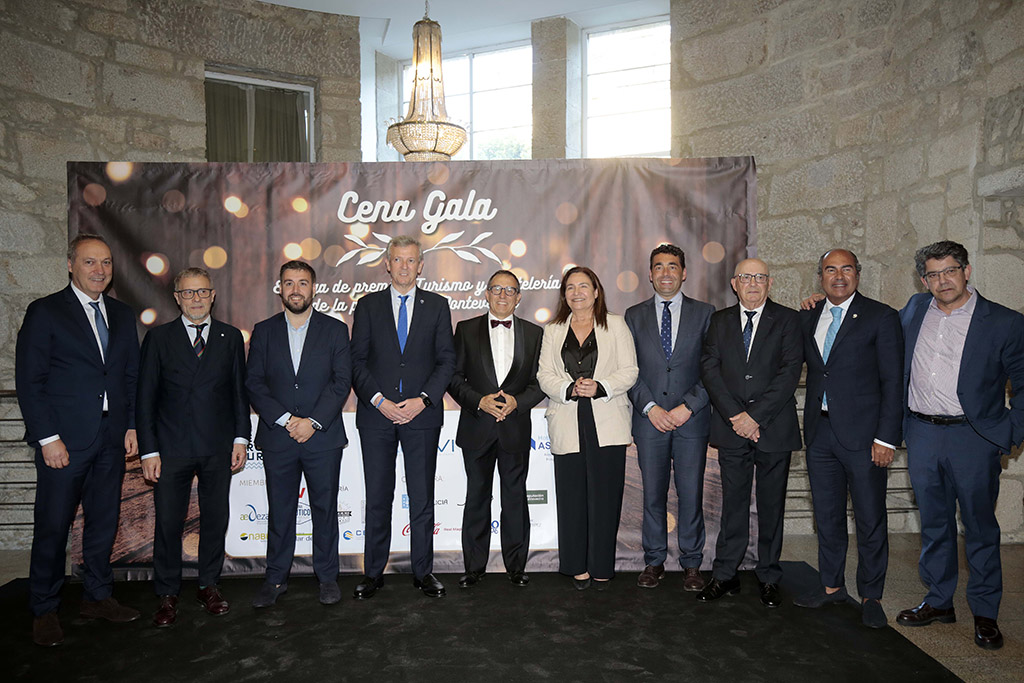 Luis López durante a celebración da tradicional gala anual para a entrega dos premios de Turismo e Hostalaría